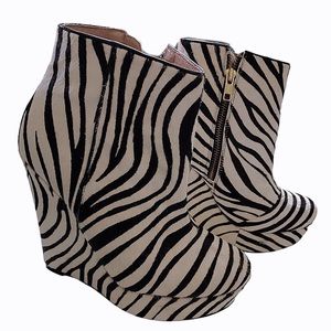 NWT ALDO Short Boots